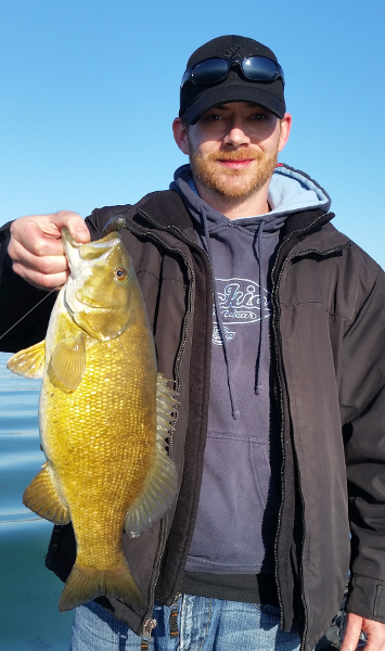 Jeff had no problem finding 4 lb smallmouth with Canadian Mist tubes but he did have to work for them